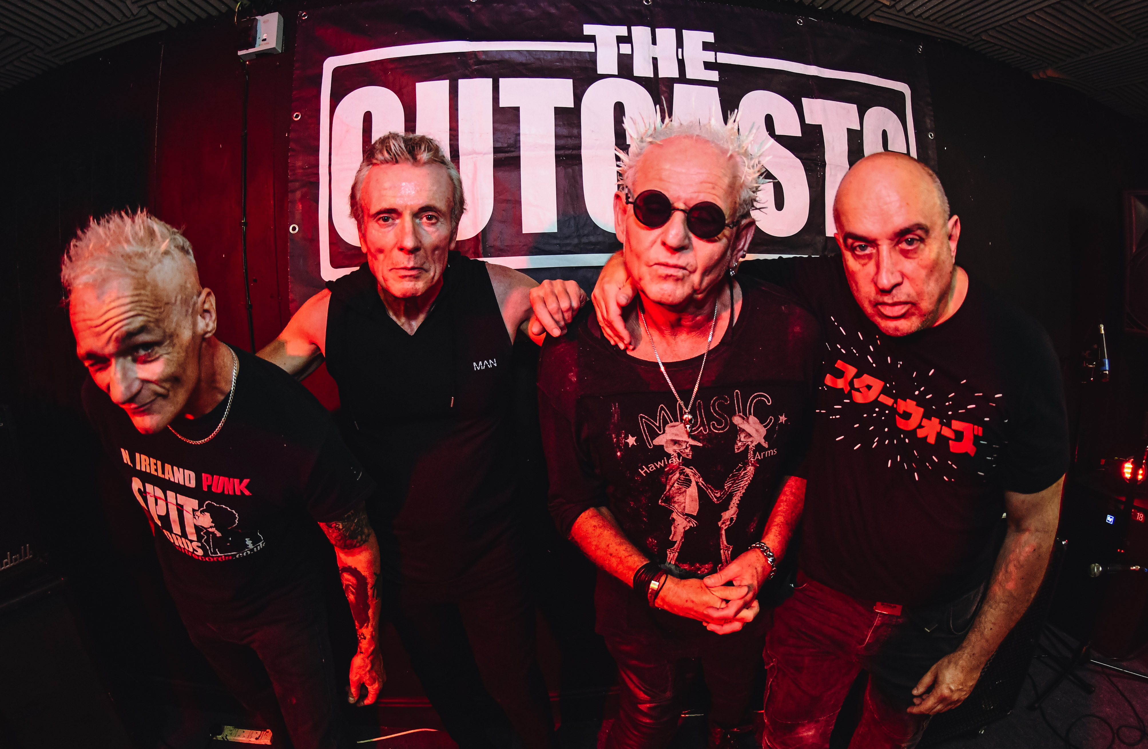 Foto - Event - The Outcasts